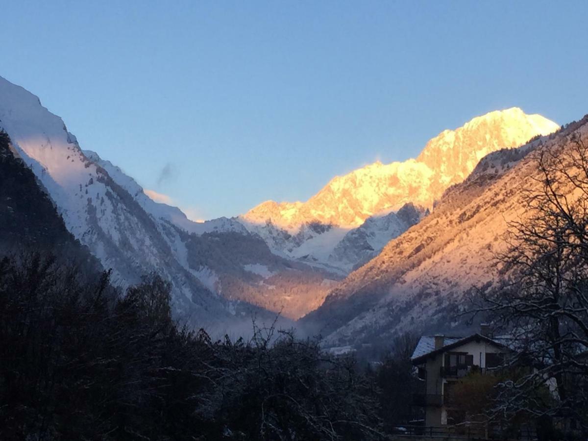 La Maison Du Pont Mont Blanc 2 La Salle Eksteriør billede